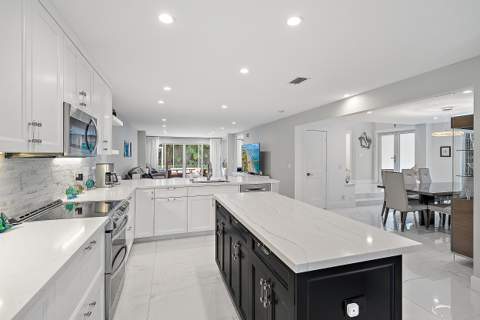 7 Grand Bay Circle, Juno Beach FL - photo 10 of 30