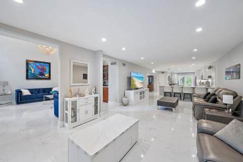 7 Grand Bay Circle, Juno Beach FL - photo 14 of 30