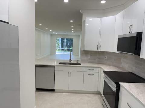 10664 Royal Caribbean Circle, Boynton Beach FL - photo 18 of 28