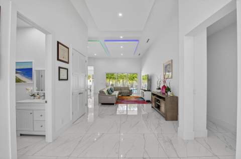 711 NE 6th Street, Boca Raton FL - photo 8 of 46