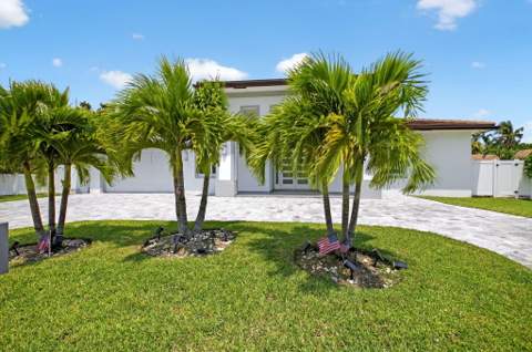 711 NE 6th Street, Boca Raton FL - photo 10 of 46