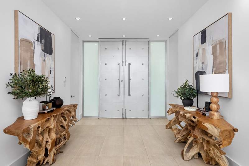 6 bedroom Single Family Residence at 500 Isle Of Capri Drive, Venice Resub In Blks 3 & 4, Fort Lauderdale — photo 5