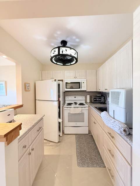22 Markham A, Deerfield Beach FL - photo 12 of 46