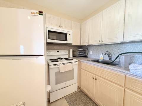 22 Markham A, Deerfield Beach FL - photo 13 of 46