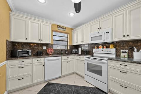 464 Piedmont J, Delray Beach FL - photo 19 of 32