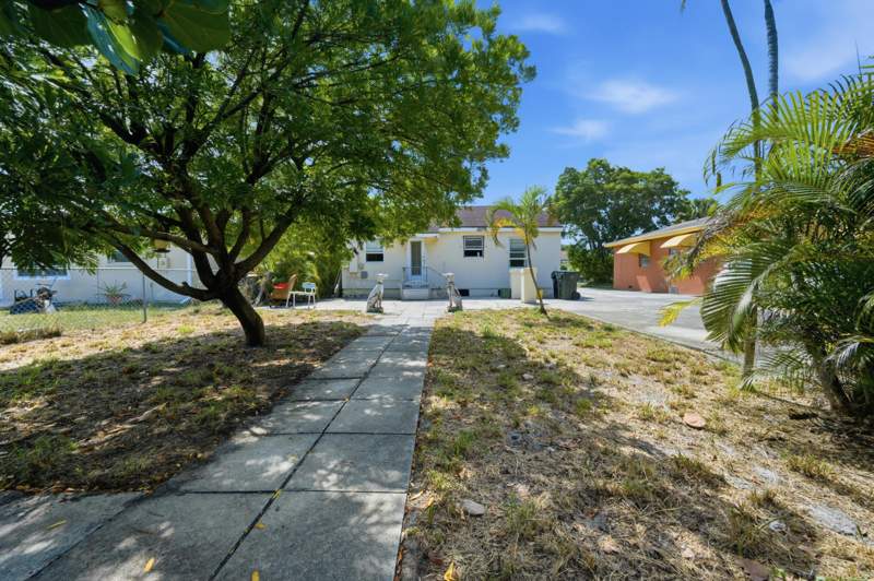 2 bedroom Single Family Residence at 1214 N C Street, Lake Worth Town Of, Lake Worth Beach — photo 3