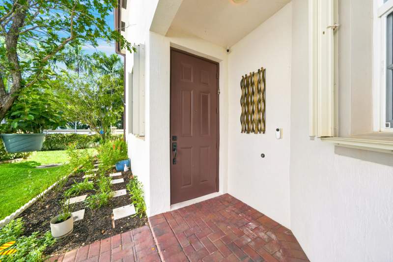 4 bedroom Townhouse at 9747 Darlington Place, Darlington Park, Cooper City — photo 3