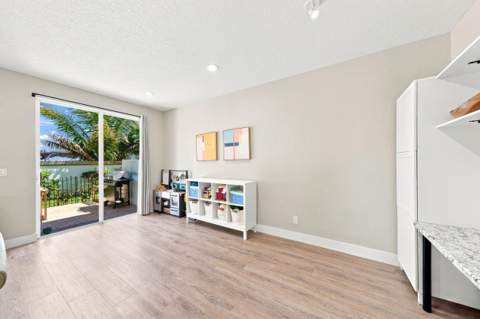 9747 Darlington Place, Cooper City FL - photo 6 of 35