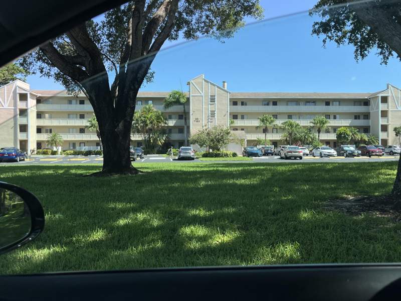 2 bedroom Condominium at 7185 Huntington Lane ##306, Huntington Lakes, Delray Beach — photo 4