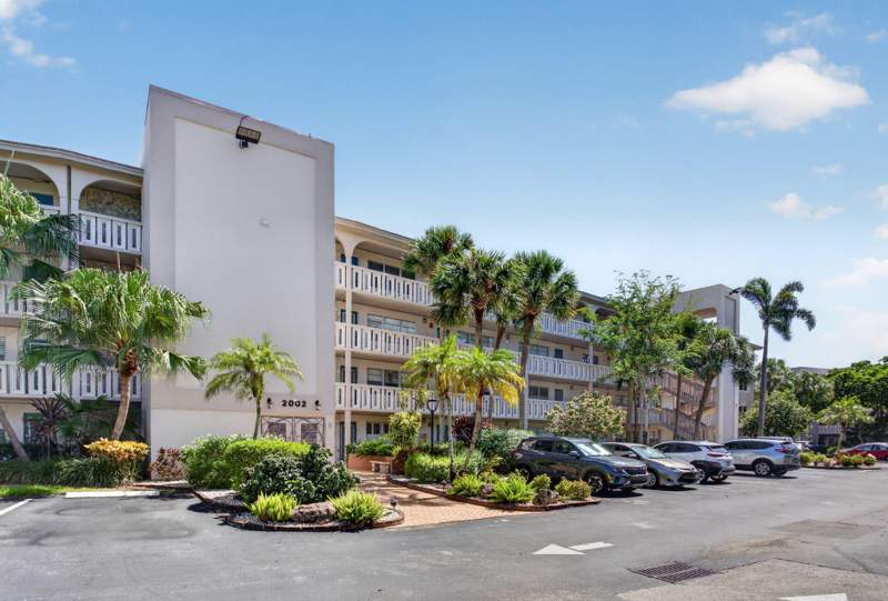 1 bedroom Condominium at 2002 Granada Drive #E1, Granada Village E Condo, Coconut Creek — photo 2