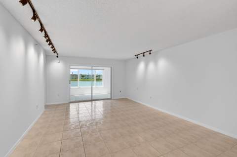 14095 Royal Vista Drive #201, Delray Beach FL - photo 10 of 82