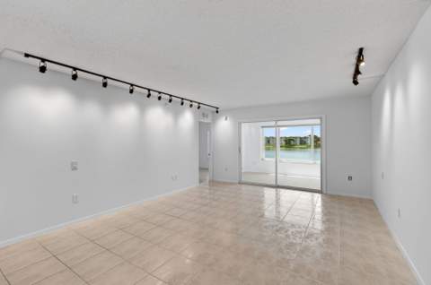 14095 Royal Vista Drive #201, Delray Beach FL - photo 11 of 82
