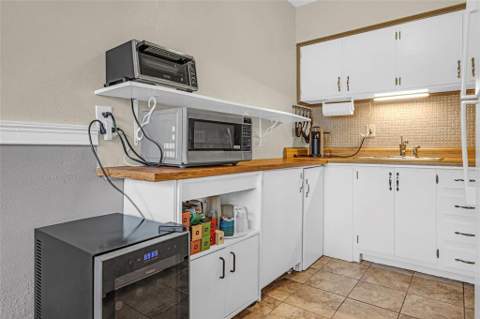 1000 SW 11th Avenue #2E, Hallandale Beach FL - photo 15 of 44