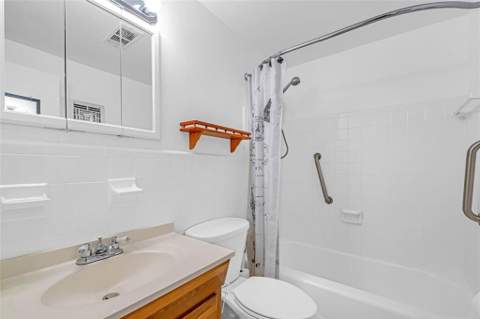 1000 SW 11th Avenue #2E, Hallandale Beach FL - photo 20 of 44