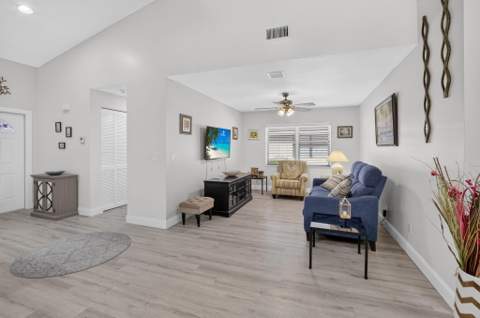 8347 Springlake Drive, Boca Raton FL - photo 16 of 59