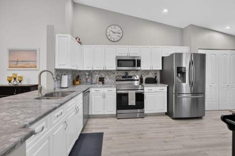 8347 Springlake Drive, Boca Raton FL - photo 8 of 59