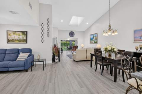 8347 Springlake Drive, Boca Raton FL - photo 24 of 59