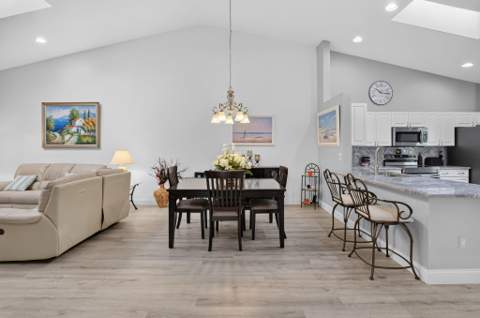 8347 Springlake Drive, Boca Raton FL - photo 19 of 59