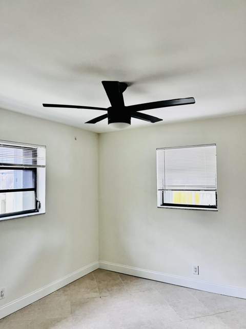 924 Johnson Street, Hollywood FL - photo 11 of 32