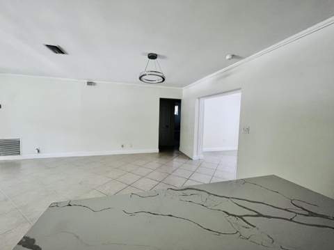 924 Johnson Street, Hollywood FL - photo 12 of 32