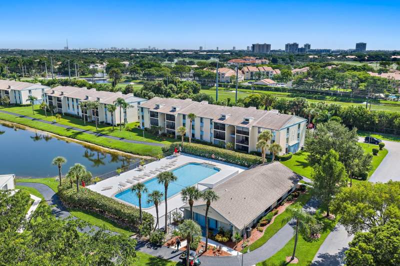 2 bedroom Condominium at 1111 Green Pine Boulevard #F1, Palm Club Village II Condo, West Palm Beach — photo 2