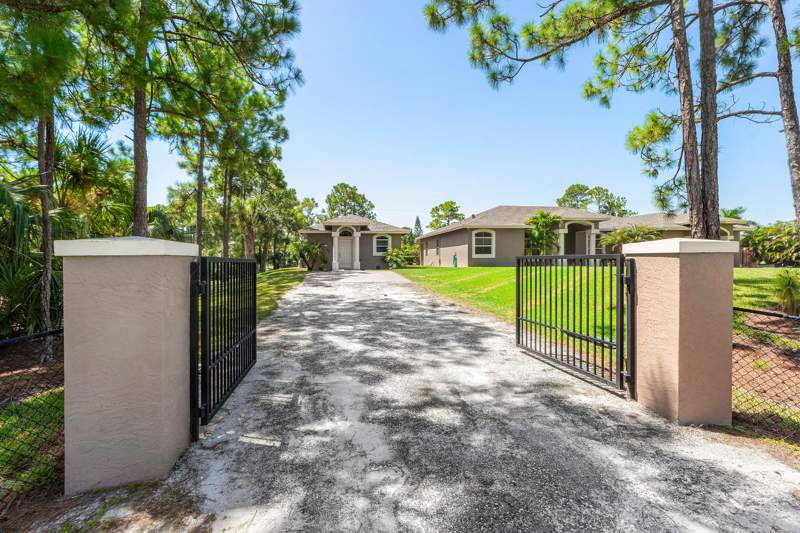 5 bedroom Single Family Residence at 18266 Murcott Boulevard, Acreage, The Acreage — photo 3