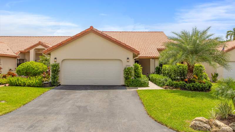 3 bedroom Townhouse at 23342 Water Circle, Waterside, Boca Raton — photo 2