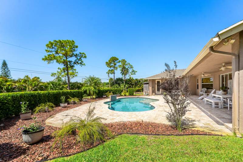 5 bedroom Single Family Residence at 18266 Murcott Boulevard, Acreage, The Acreage — photo 4