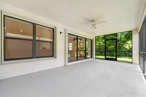 10430 Lexington Circle, Boynton Beach FL - photo 12 of 33
