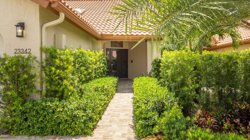 3 bedroom Townhouse at 23342 Water Circle, Waterside, Boca Raton — photo 4