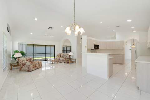10430 Lexington Circle, Boynton Beach FL - photo 19 of 33