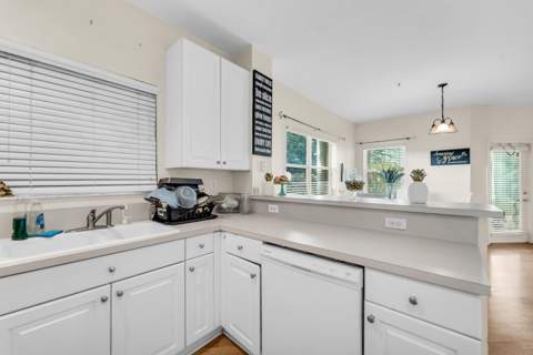 7538 NW 17th Drive, Pembroke Pines FL - photo 10 of 46