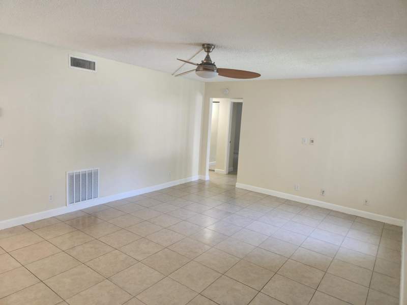 2 bedroom Condominium at 4731 Sable Pine Circle #B1, Pine Ridge At Haverhill Condo, West Palm Beach — photo 4
