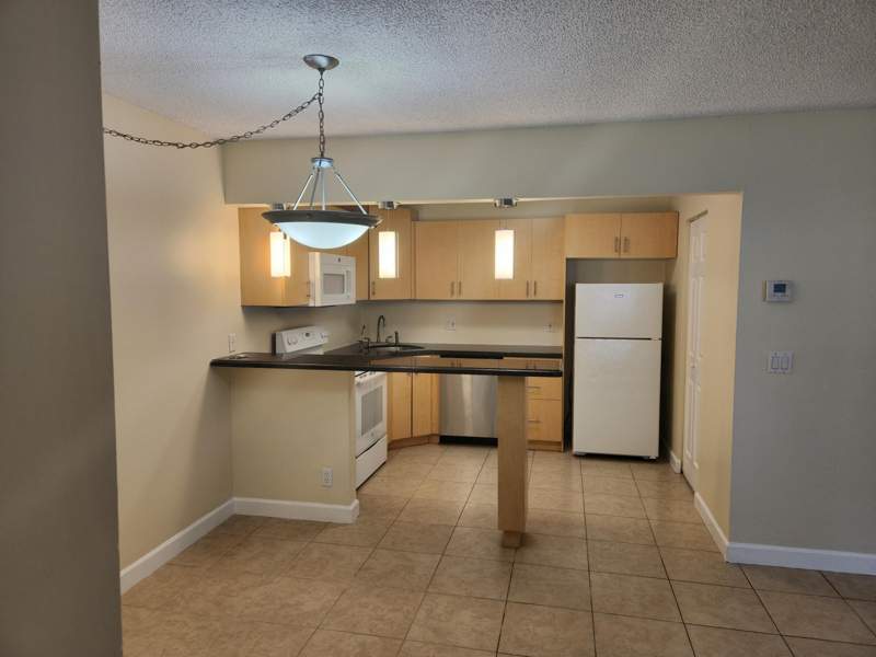 2 bedroom Condominium at 4731 Sable Pine Circle #B1, Pine Ridge At Haverhill Condo, West Palm Beach — photo 5