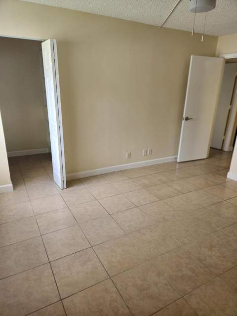 4731 Sable Pine Circle #B1, West Palm Beach FL - photo 8 of 19