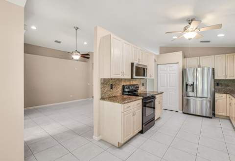 7578 Starfish Reef Lane, Lake Worth FL - photo 15 of 66