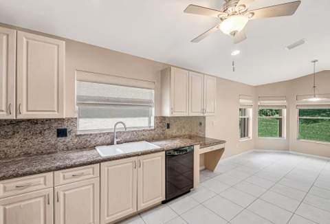 7578 Starfish Reef Lane, Lake Worth FL - photo 17 of 66