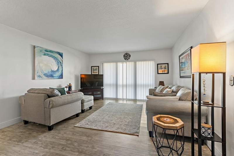 2 bedroom Condominium at 1111 Green Pine Boulevard #F1, Palm Club Village II Condo, West Palm Beach — photo 4