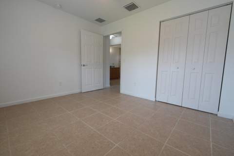 710 N 23rd Street, Fort Pierce FL - photo 11 of 15