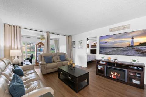 6300 NW 62nd Street #101, Tamarac FL - photo 7 of 25