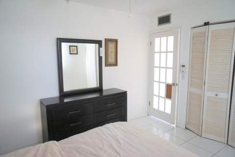 401 Southampton A, West Palm Beach FL - photo 16 of 36