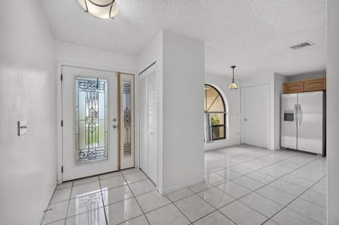 2252 SE McMaster Street, Port St. Lucie FL - photo 6 of 61