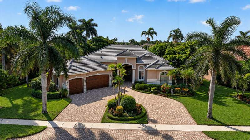4 bedroom Single Family Residence at 8100 Muirhead Circle, Aberdeen 8, Boynton Beach — photo 2