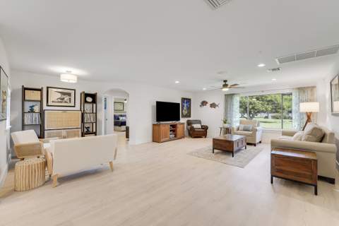 10376 W Tara Boulevard, Boynton Beach FL - photo 16 of 54