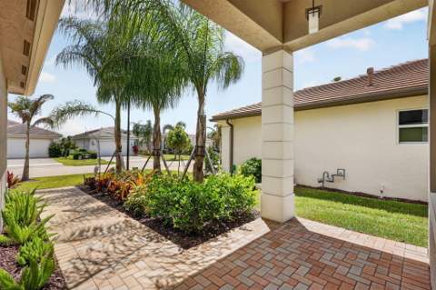 14237 SW Waterfall Lane, Port St. Lucie FL - photo 6 of 104