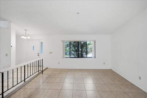 1646 SE Holiday Road, Port St. Lucie FL - photo 9 of 38