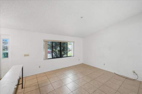 1646 SE Holiday Road, Port St. Lucie FL - photo 10 of 38