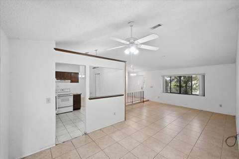 1646 SE Holiday Road, Port St. Lucie FL - photo 12 of 38