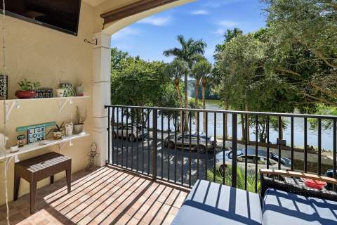 2905 S Greenleaf Circle, Boynton Beach FL - photo 17 of 42