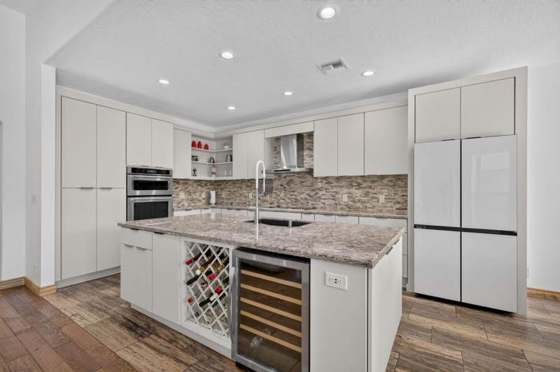 4 bedroom Single Family Residence at 11026 NW 62nd Court, Parkland Isles, Parkland — photo 5